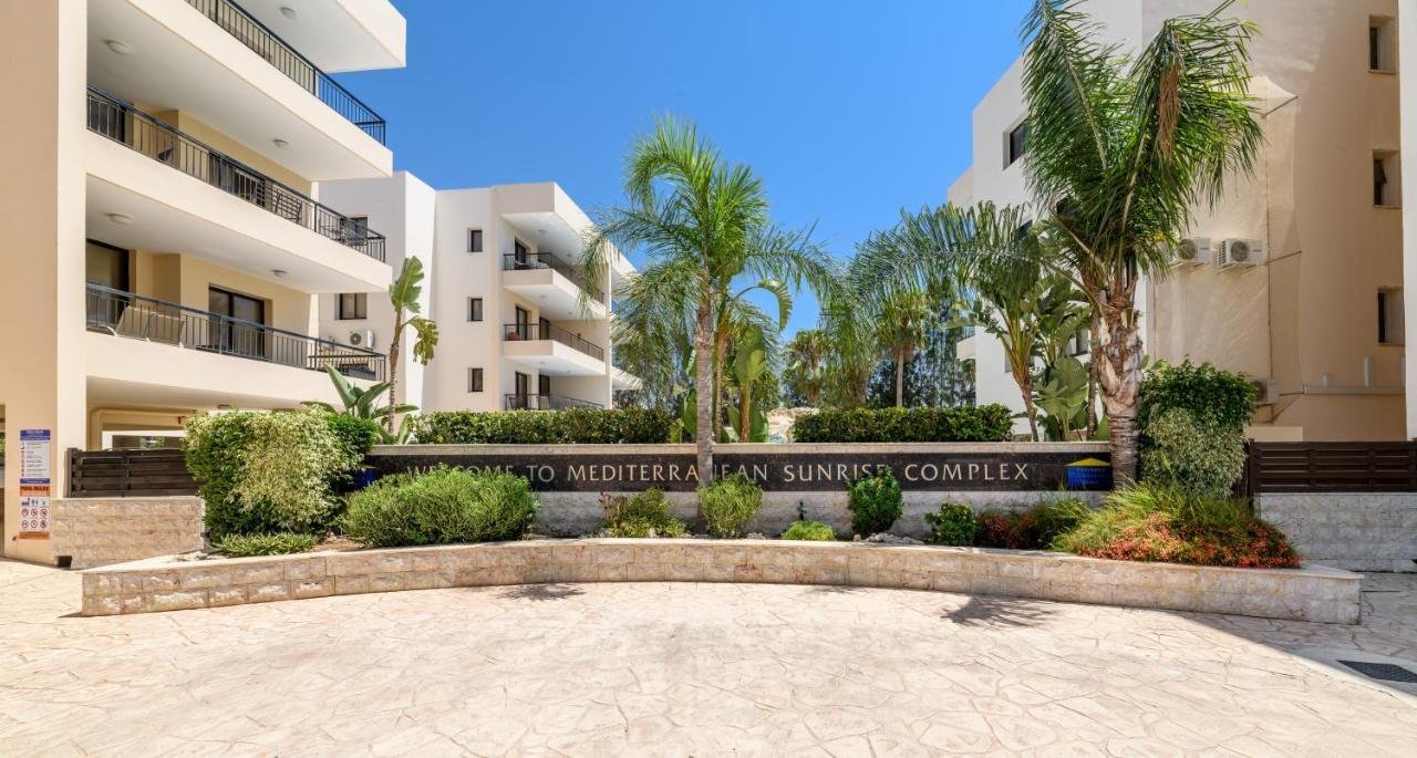 Mediterranean Sunrise Complex Вороклини Экстерьер фото
